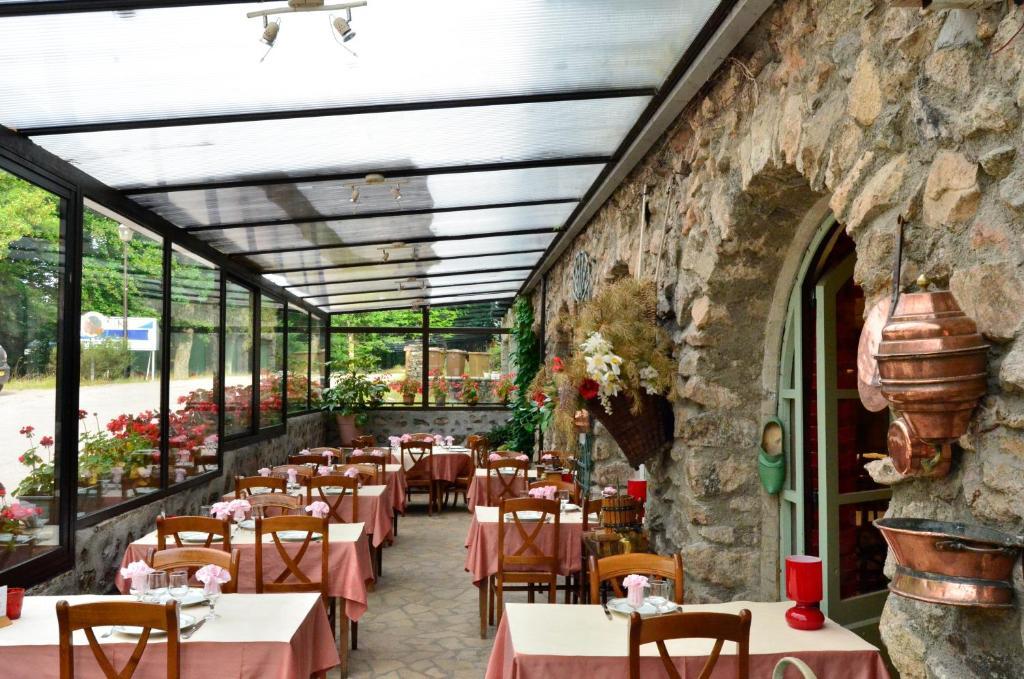 La Morvandelle Hotel Montsauche Exterior photo